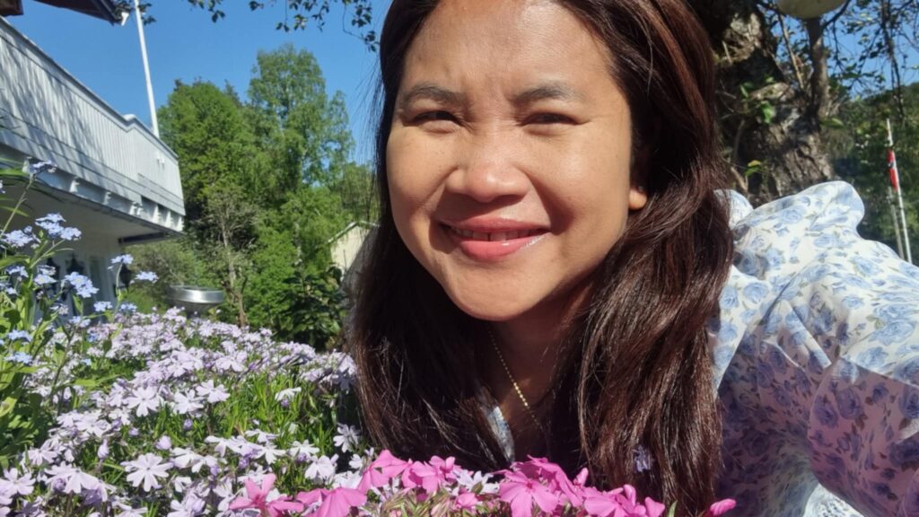 Avslappende Thai massasje i Lillestrøm hos The Lavender Thai Massage – eier og massør Onpreeya Saenkla.